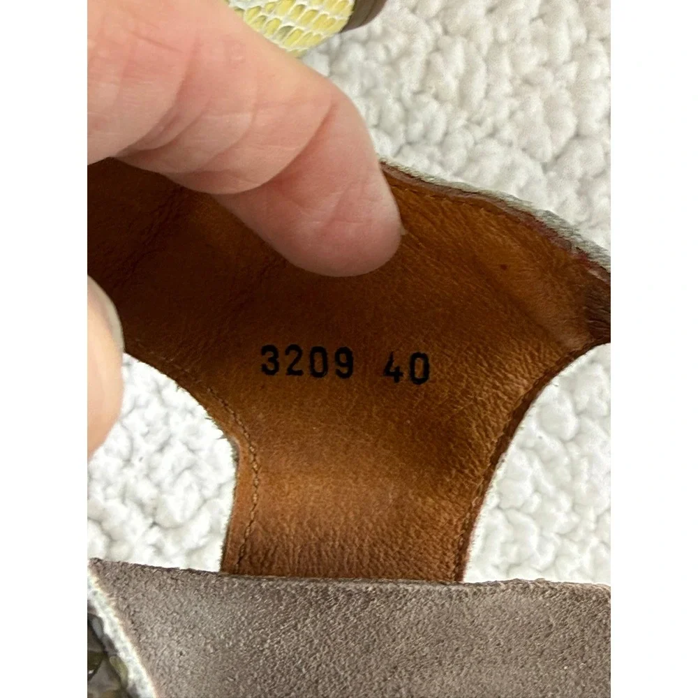 Taos Women 3209 Wedge Sandals Yellow Snakeskin Print Leather‎ Metallic Size 40
